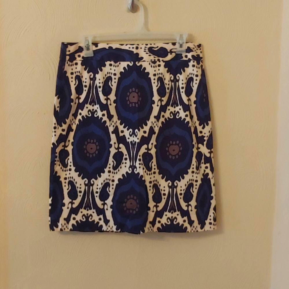 J. Crew Size 10 Stretch Pencil Skirt, size 8